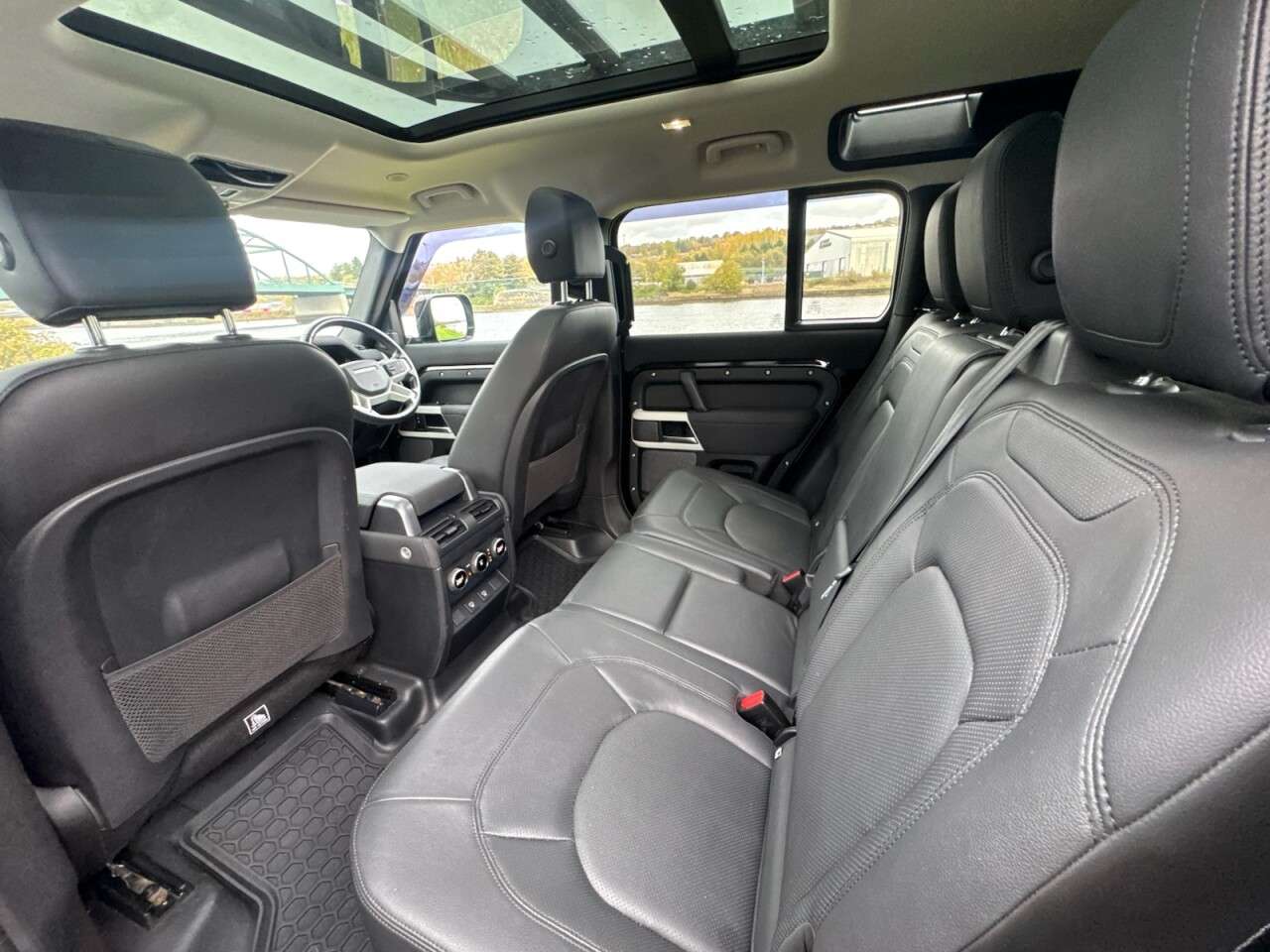 2022 LAND ROVER DEFENDER 110 2022 LAND ROVER DEFENDER 110