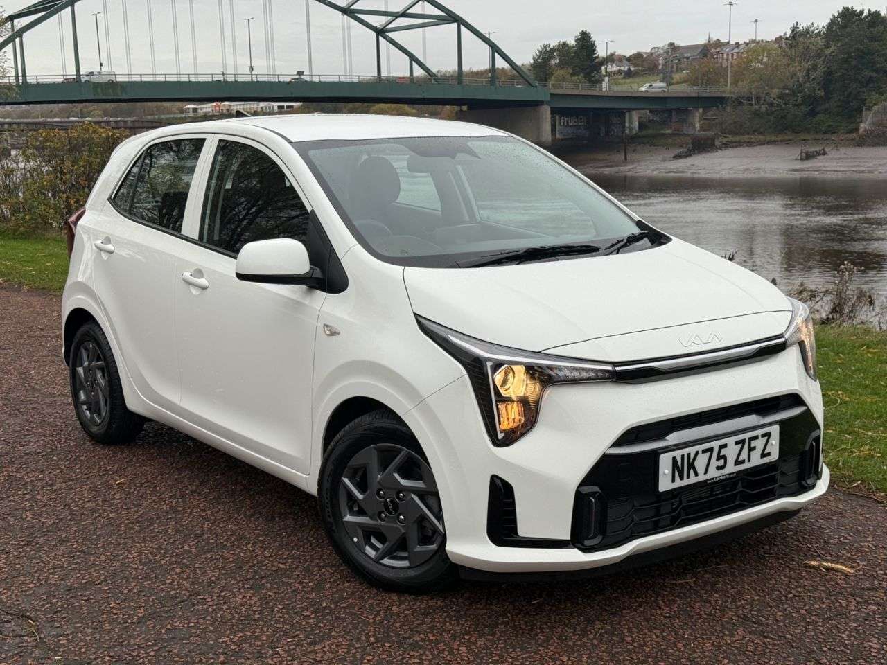 A 2025 KIA PICANTO 1.0 Pure Hatchback 5dr Petrol Manual Euro 6 (s/s) (67 bhp) **REVERSE CAMERA A 2025 KIA PICANTO 1.0 Pure Hatchback 5dr Petrol Manual Euro 6 (s/s) (67 bhp) **REVERSE CAMERA