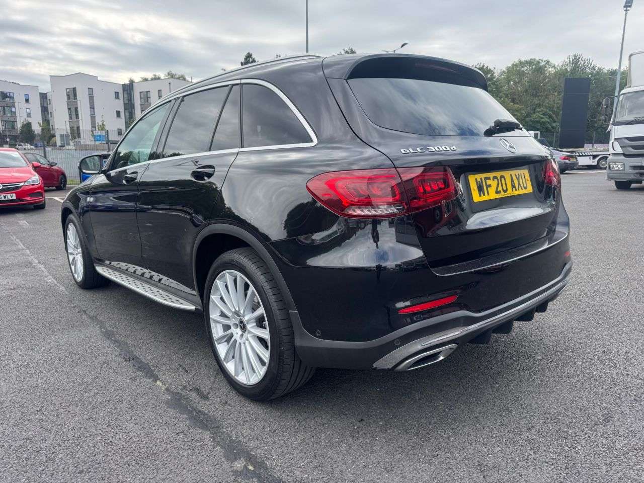 A 2020 MERCEDES-BENZ GLC-CLASS 2.0 GLC 300 D 4MATIC AMG LINE PREMIUM 5d 242 BHP A 2020 MERCEDES-BENZ GLC-CLASS 2.0 GLC 300 D 4MATIC AMG LINE PREMIUM 5d 242 BHP