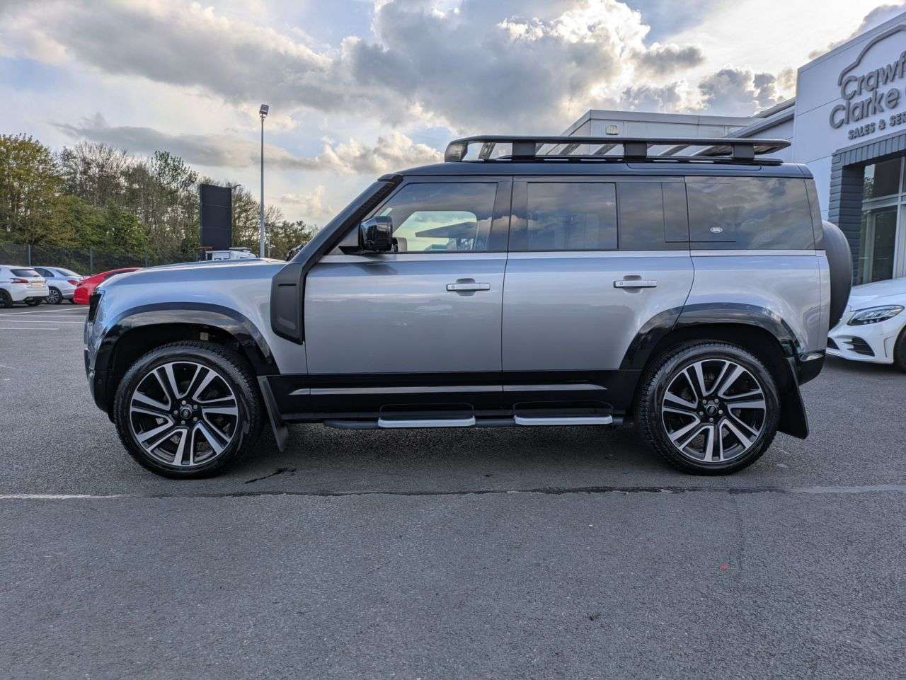 A null LAND ROVER DEFENDER 3.0 D250 MHEV X-Dynamic SE SUV 5dr Diesel Auto 4WD Euro 6 (s/s) (250 ps) A null LAND ROVER DEFENDER 3.0 D250 MHEV X-Dynamic SE SUV 5dr Diesel Auto 4WD Euro 6 (s/s) (250 ps)