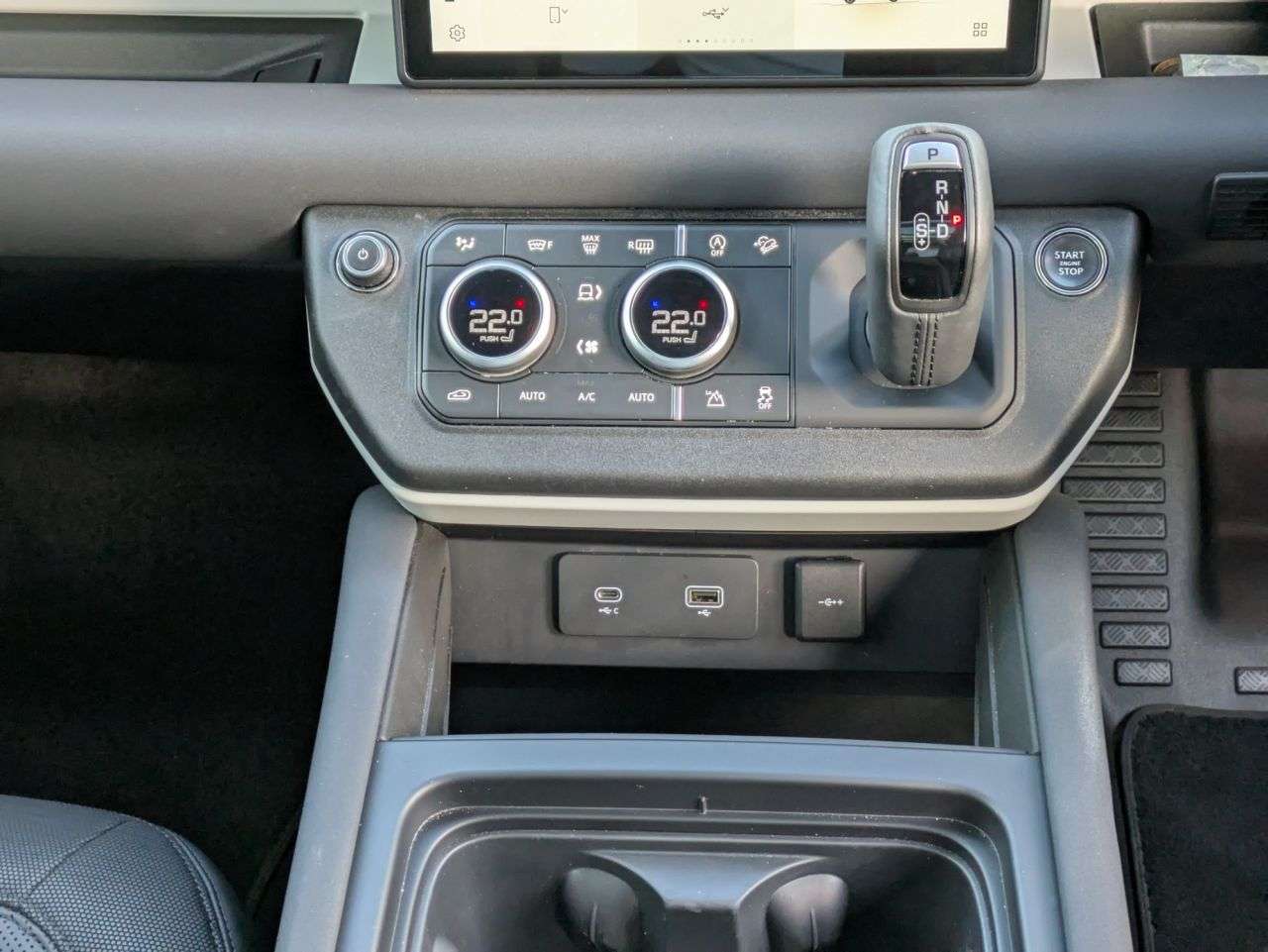 null LAND ROVER DEFENDER null LAND ROVER DEFENDER