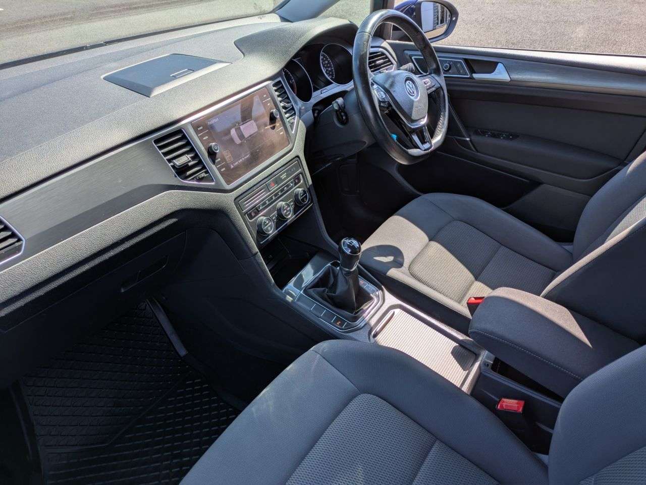 2019 VOLKSWAGEN GOLF SV 2019 VOLKSWAGEN GOLF SV