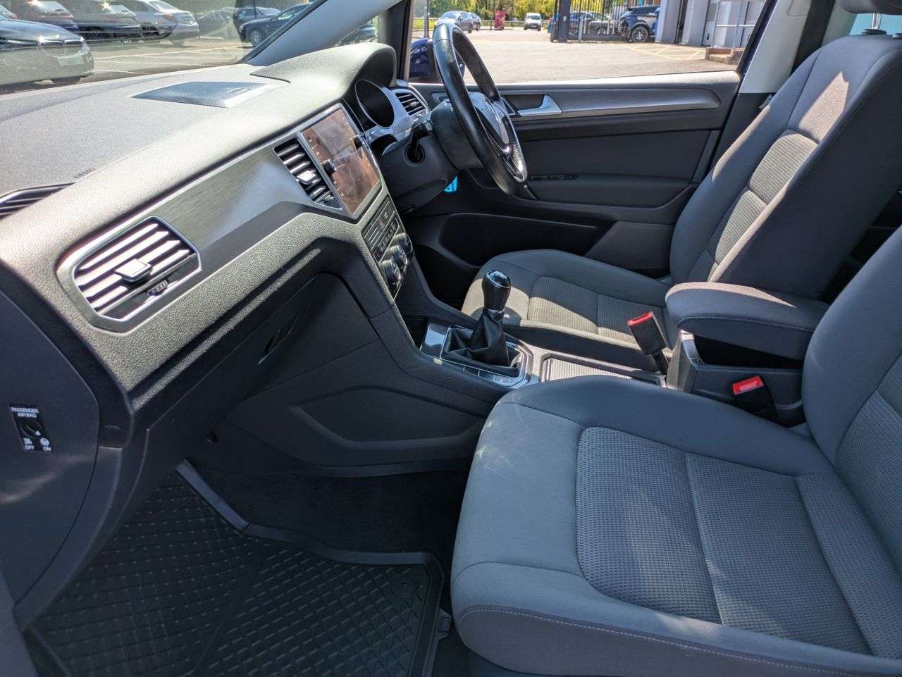 2019 VOLKSWAGEN GOLF SV 2019 VOLKSWAGEN GOLF SV