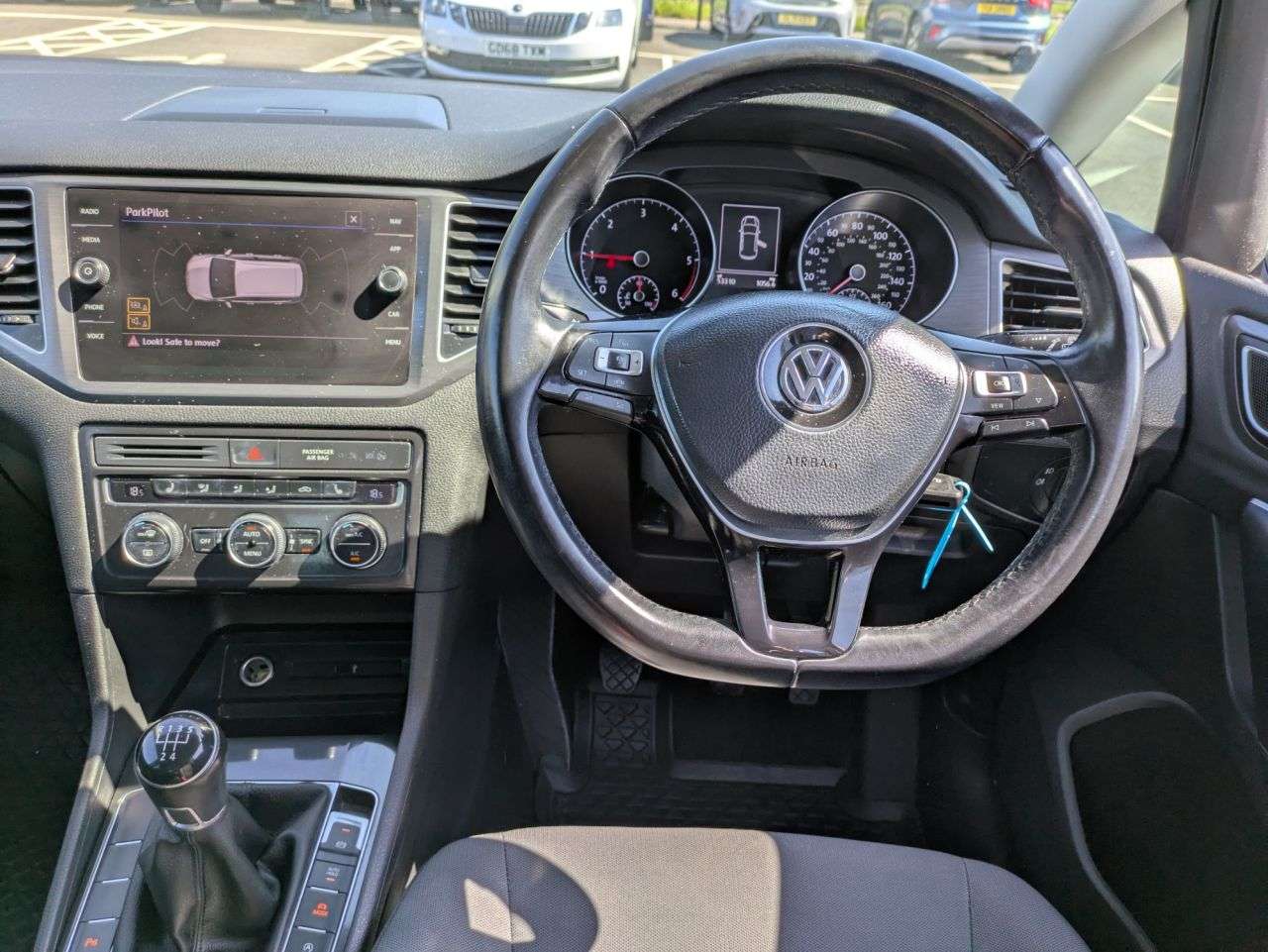 2019 VOLKSWAGEN GOLF SV 2019 VOLKSWAGEN GOLF SV