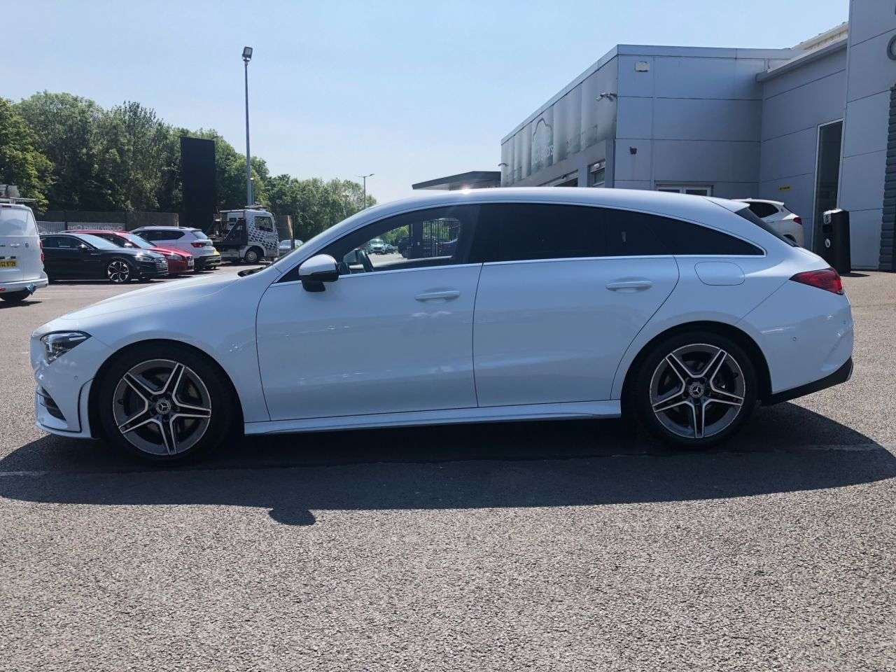 A 2022 MERCEDES-BENZ CLA 1.3 CLA200 AMG Line Shooting Brake 5dr Petrol 7G-DCT Euro 6 (s/s) (163 ps) A 2022 MERCEDES-BENZ CLA 1.3 CLA200 AMG Line Shooting Brake 5dr Petrol 7G-DCT Euro 6 (s/s) (163 ps)