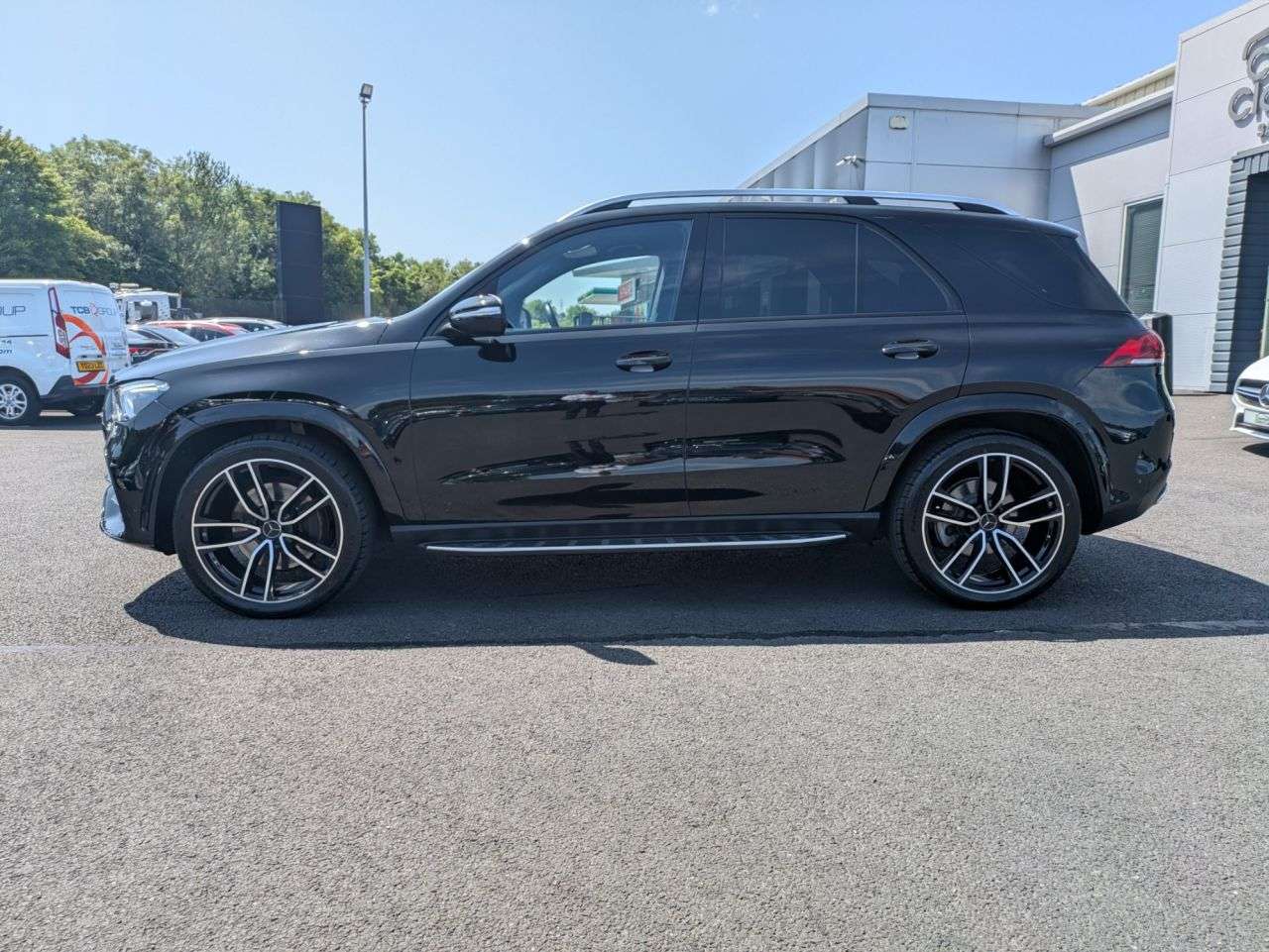A 2019 MERCEDES-BENZ GLE GLE300d AMG Line 5dr 4MATIC 9-speed auto (242 bhp) BLACK PACK A 2019 MERCEDES-BENZ GLE GLE300d AMG Line 5dr 4MATIC 9-speed auto (242 bhp) BLACK PACK