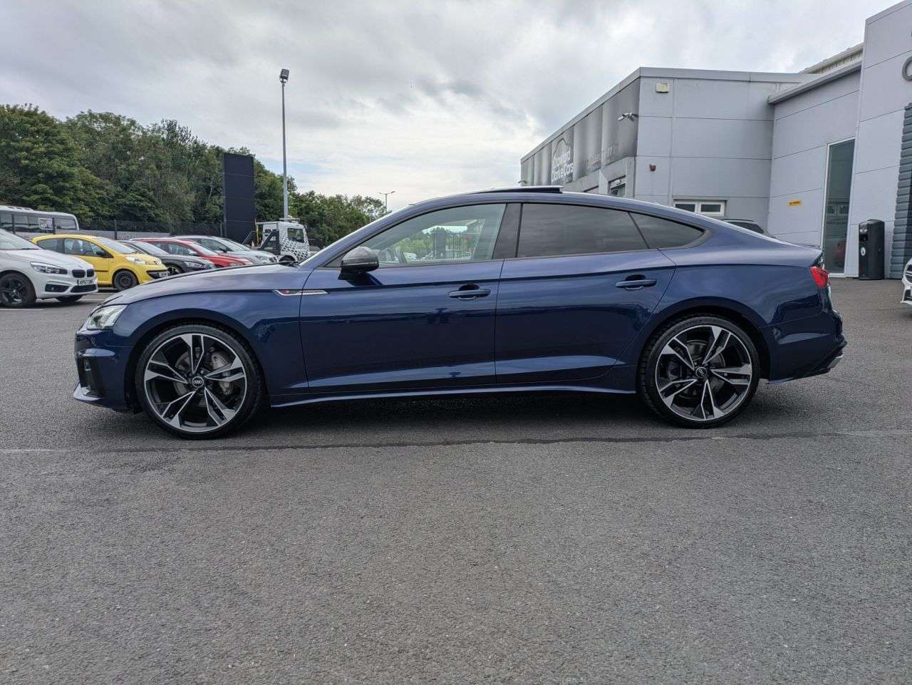 A 2021 AUDI A5 2.0 TDI 40 Edition 1 Sportback 5dr S-Tronic quattro (204 ps) A 2021 AUDI A5 2.0 TDI 40 Edition 1 Sportback 5dr S-Tronic quattro (204 ps)