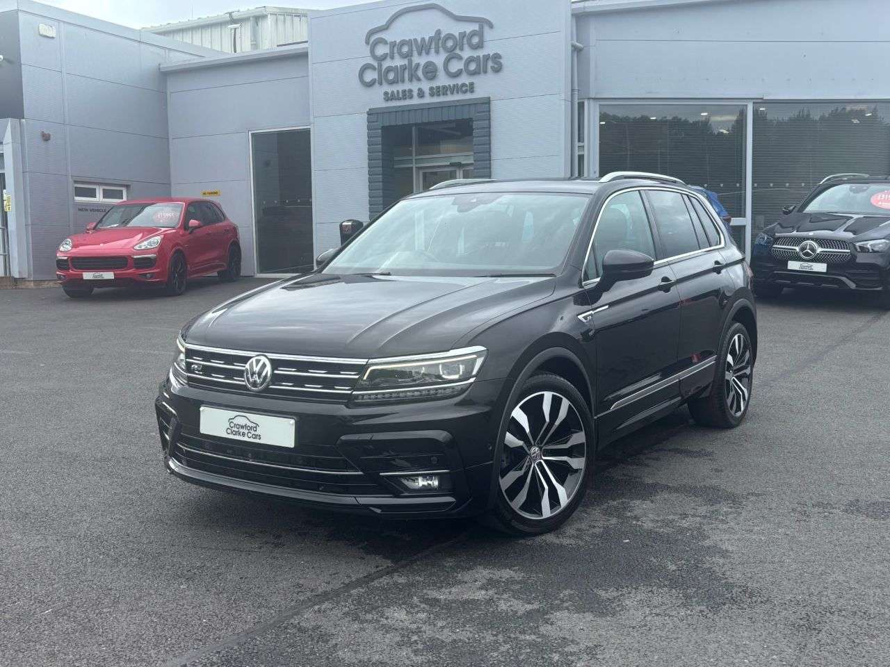 A 2019 VOLKSWAGEN TIGUAN 2.0 TDI R-Line Tech SUV 5dr Diesel DSG Euro 6 (s/s) (150 ps) A 2019 VOLKSWAGEN TIGUAN 2.0 TDI R-Line Tech SUV 5dr Diesel DSG Euro 6 (s/s) (150 ps)