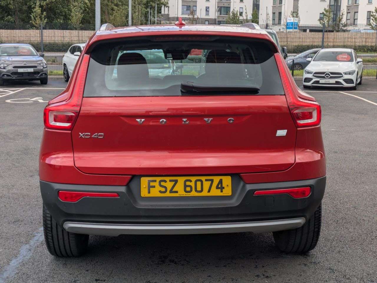 2022 VOLVO XC40 2022 VOLVO XC40