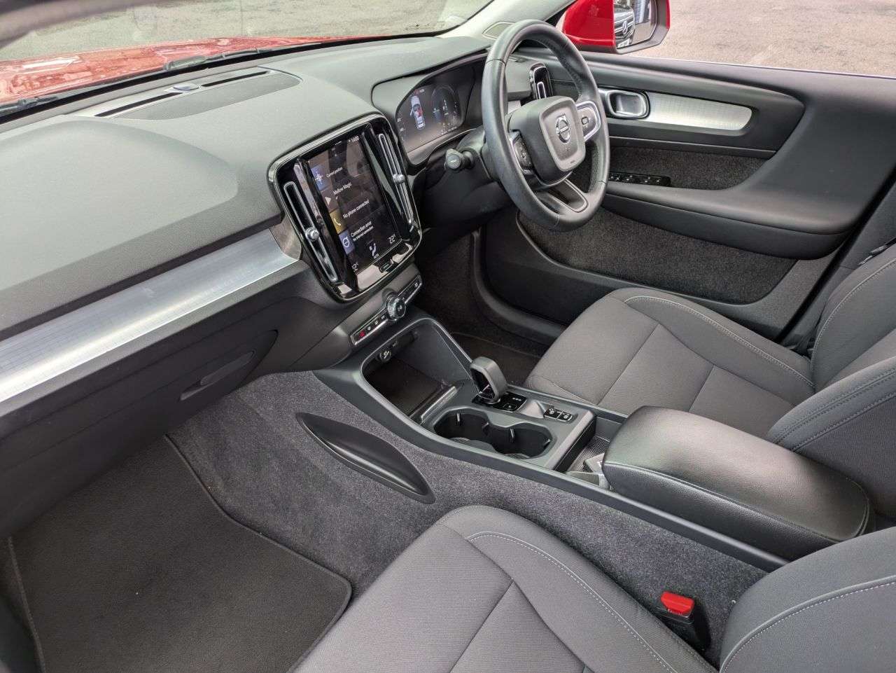 2022 VOLVO XC40 2022 VOLVO XC40