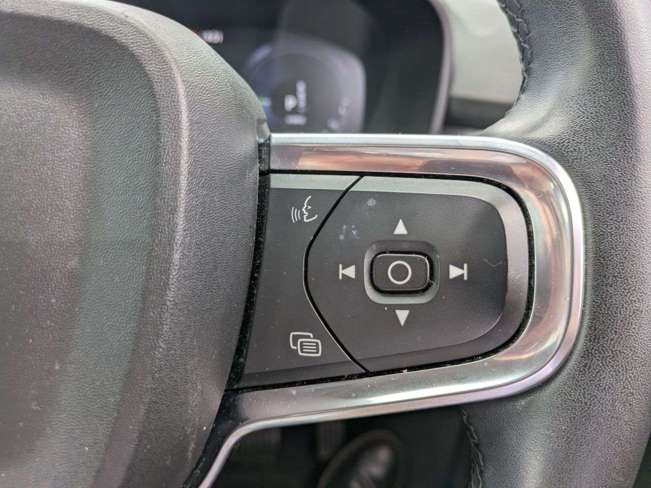 2022 VOLVO XC40 2022 VOLVO XC40