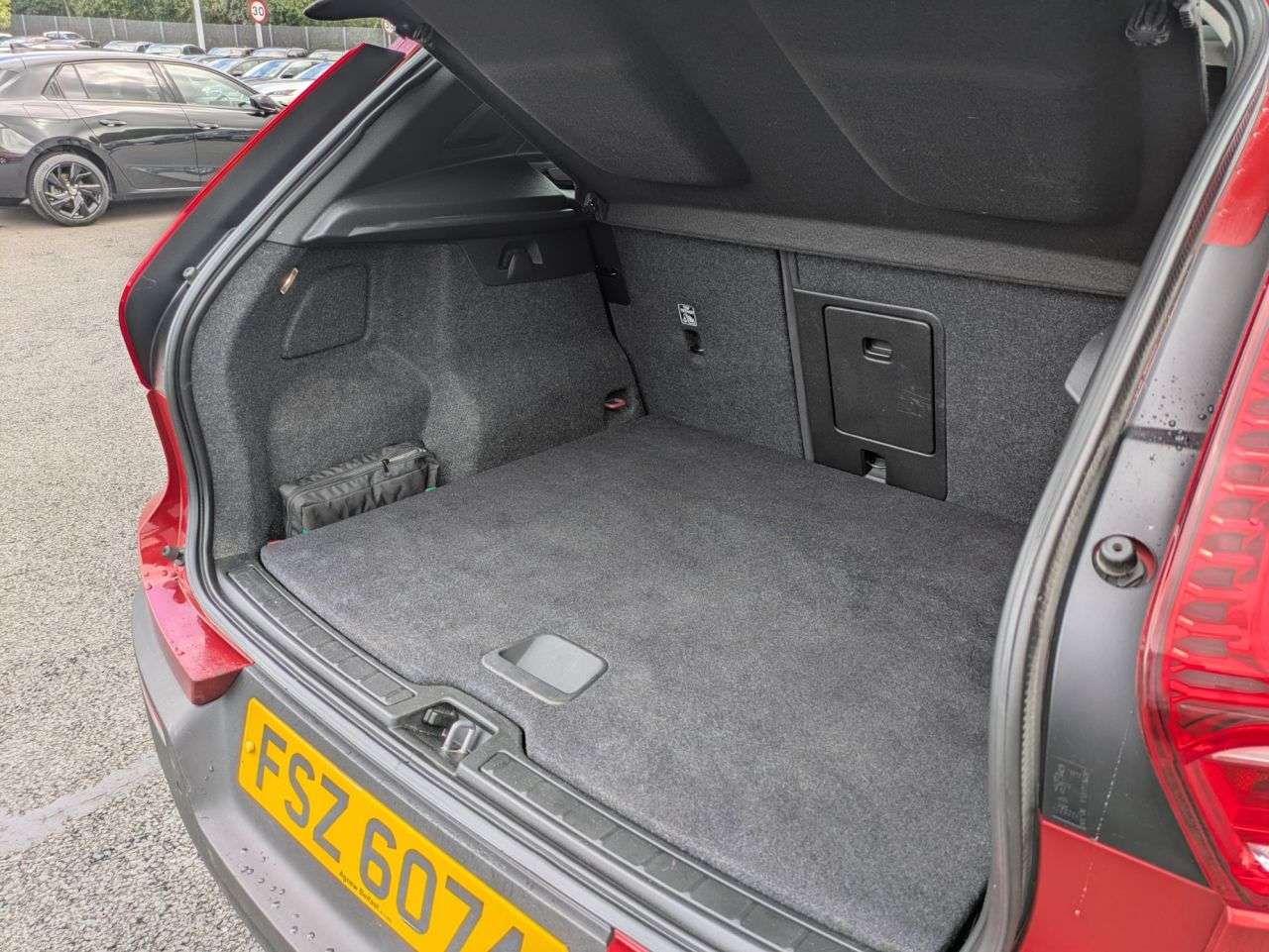 2022 VOLVO XC40 2022 VOLVO XC40