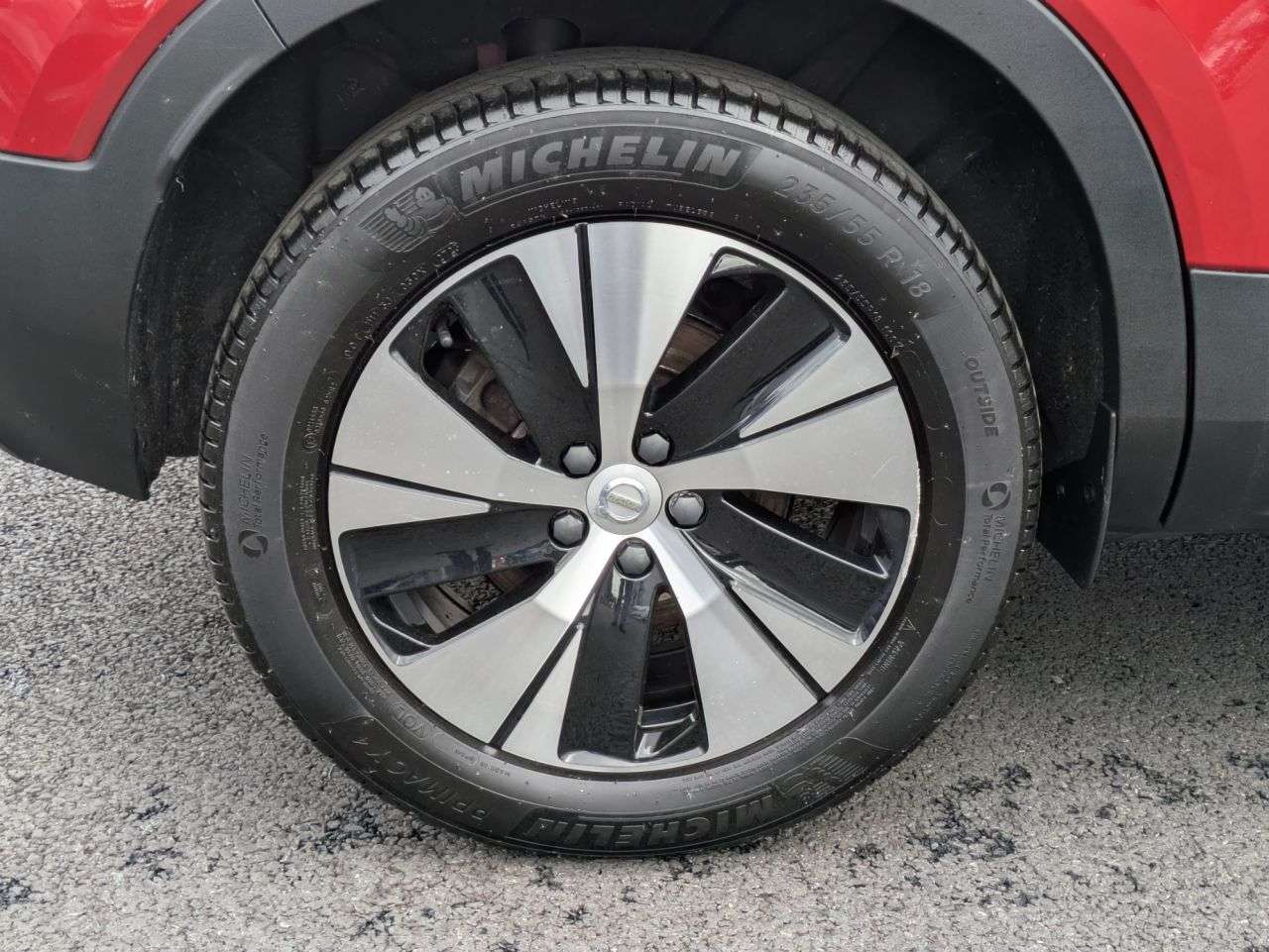 2022 VOLVO XC40 2022 VOLVO XC40