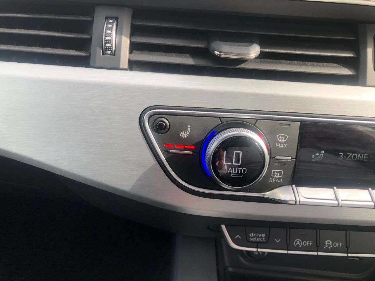 2021 AUDI A4 2021 AUDI A4