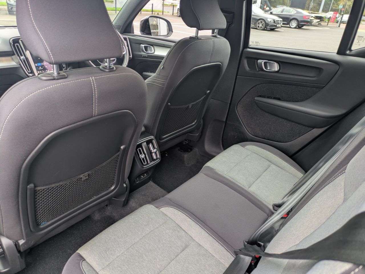 2022 VOLVO XC40 2022 VOLVO XC40