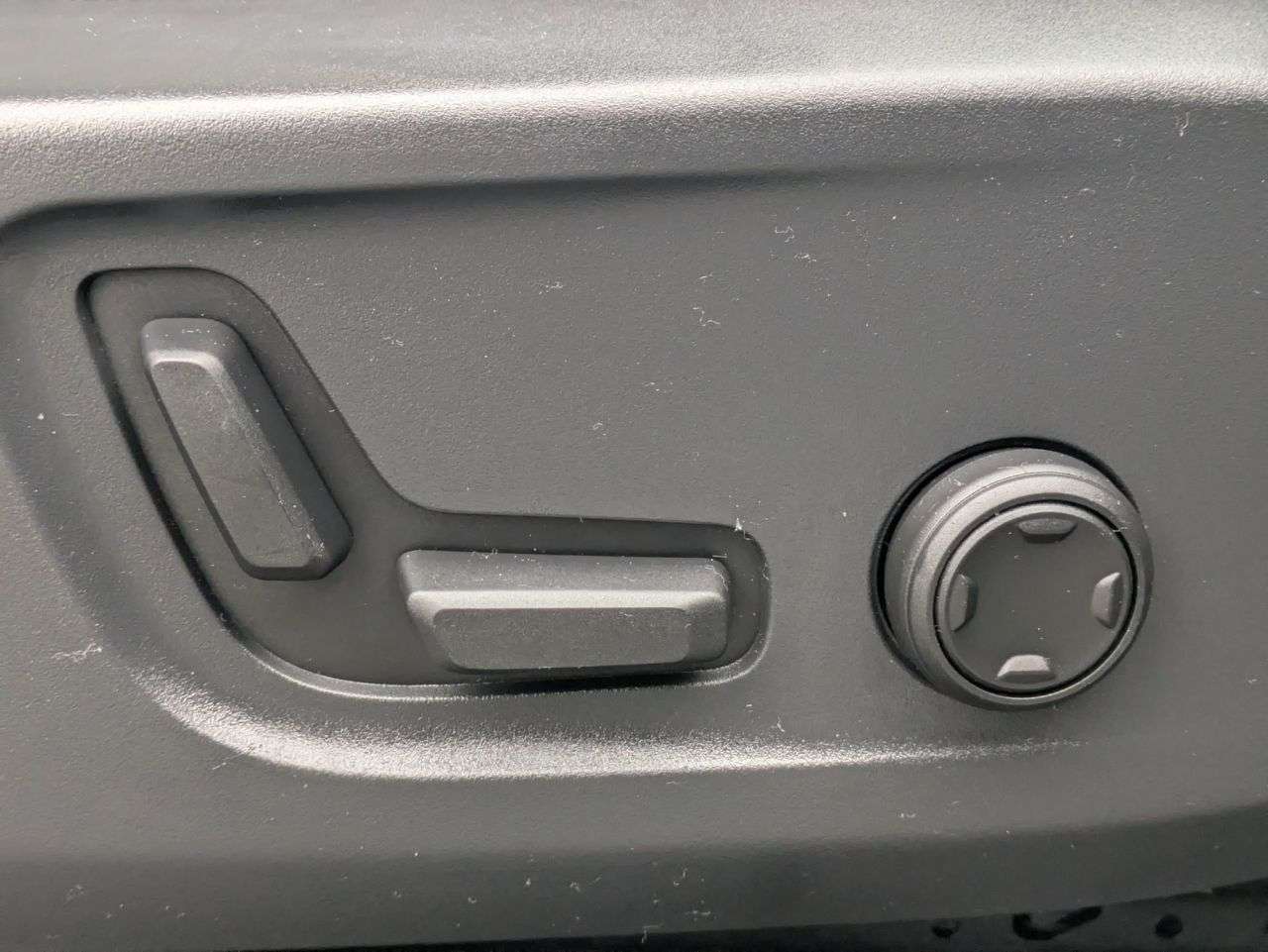 2022 VOLVO XC40 2022 VOLVO XC40