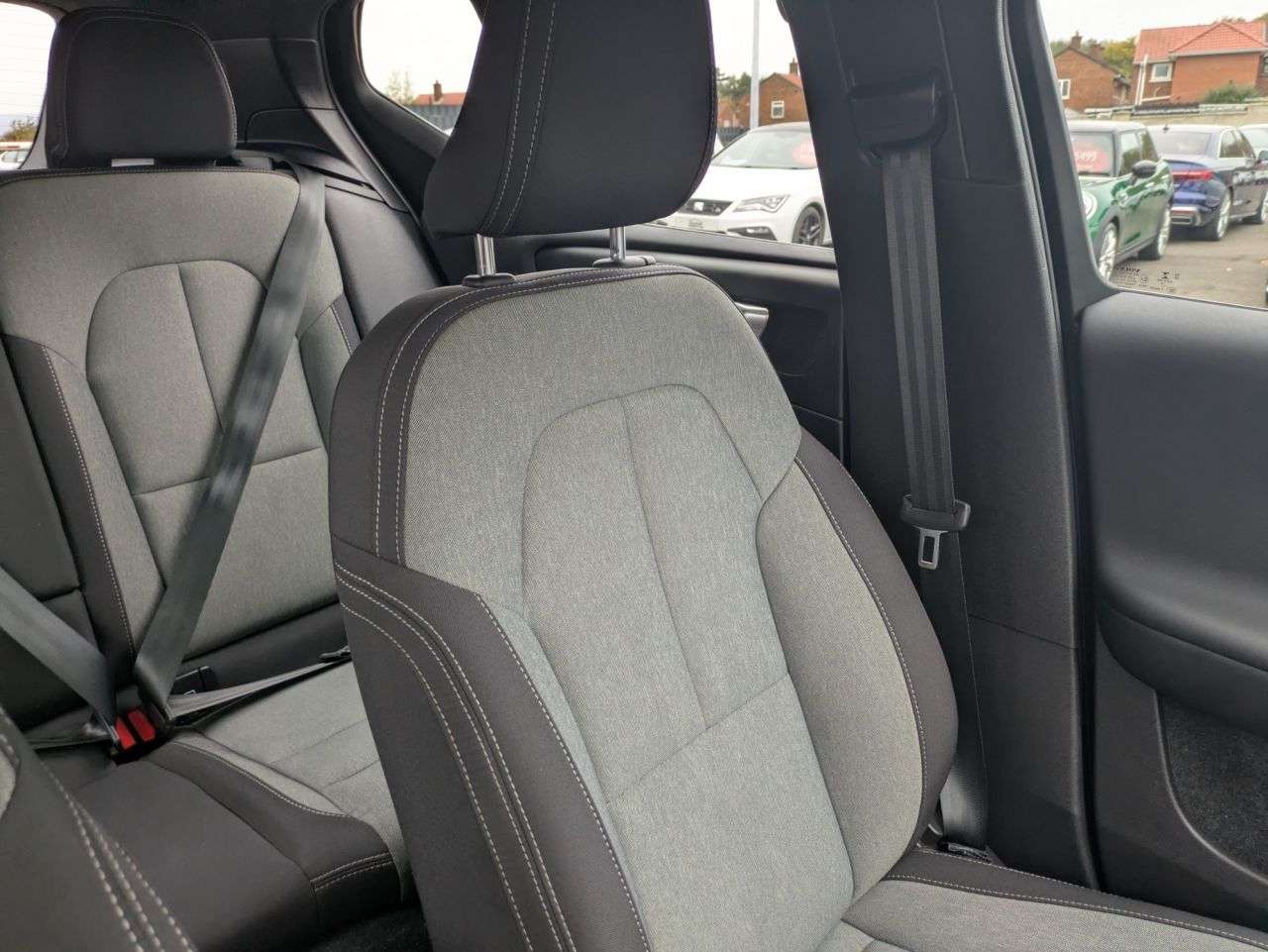 2022 VOLVO XC40 2022 VOLVO XC40