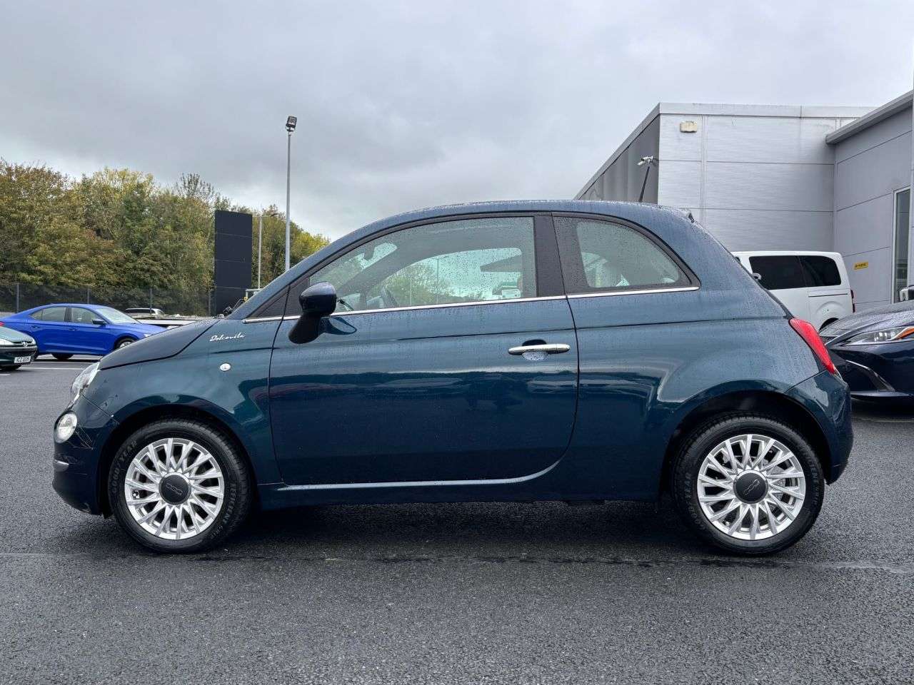A 2023 FIAT 500 1.0 MHEV Dolcevita Hatchback 3dr Petrol Manual Euro 6 (s/s) (70 bhp) A 2023 FIAT 500 1.0 MHEV Dolcevita Hatchback 3dr Petrol Manual Euro 6 (s/s) (70 bhp)