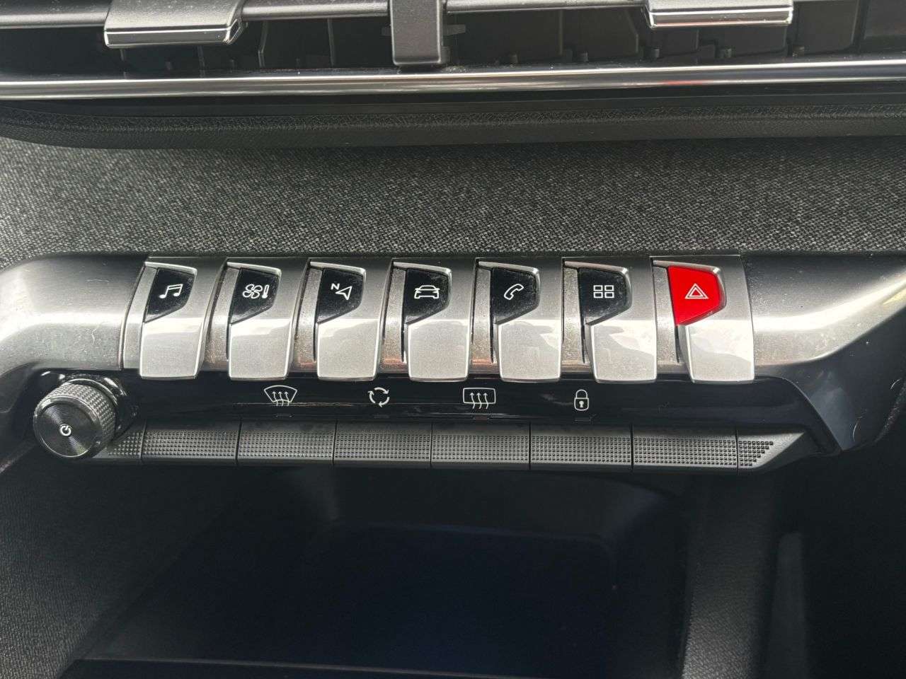 2019 PEUGEOT 5008 2019 PEUGEOT 5008