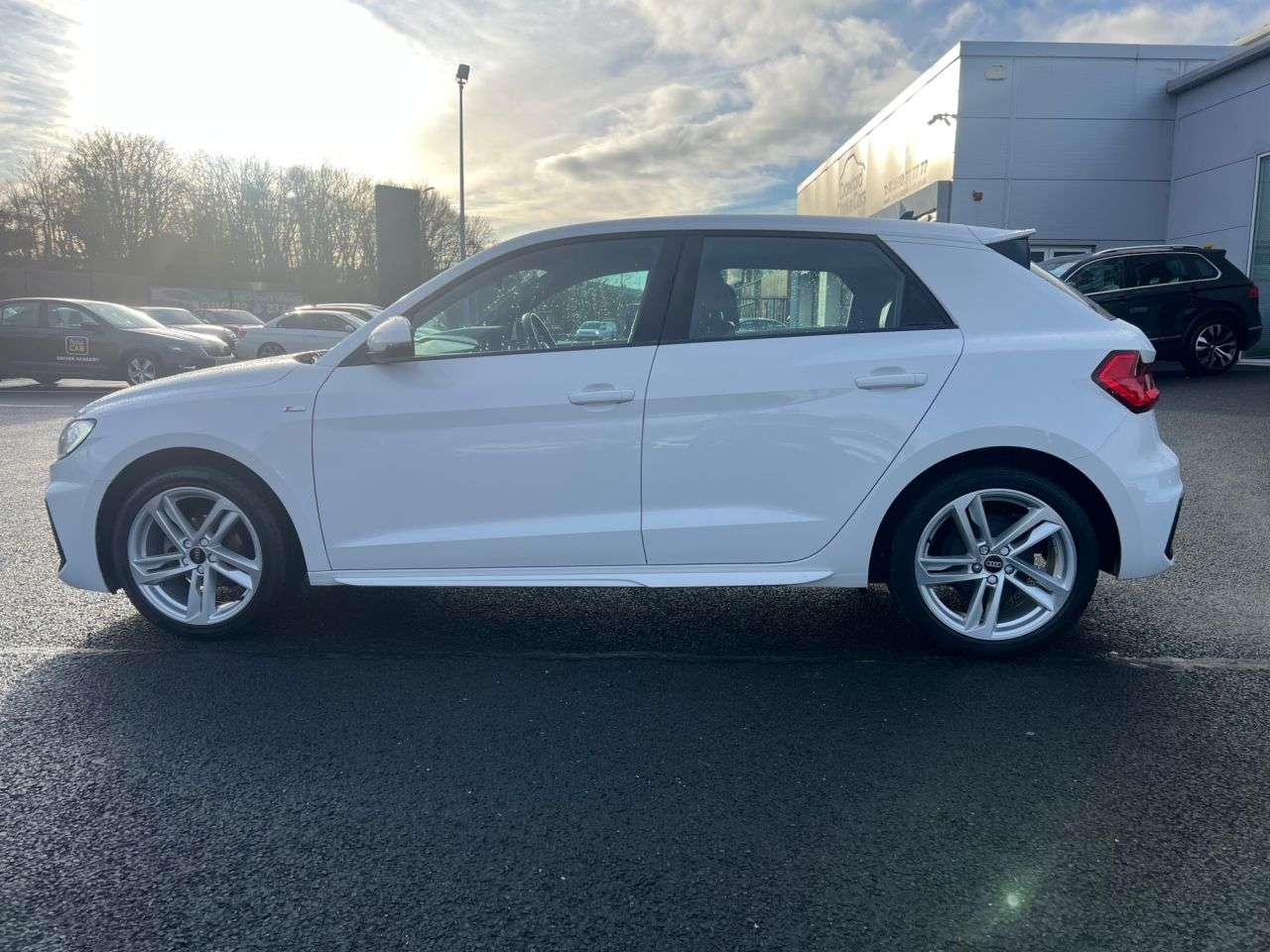 A 2022 AUDI A1 1.0 TFSI 25 S line Sportback 5dr Petrol Manual Euro 6 (s/s) (95 ps) A 2022 AUDI A1 1.0 TFSI 25 S line Sportback 5dr Petrol Manual Euro 6 (s/s) (95 ps)