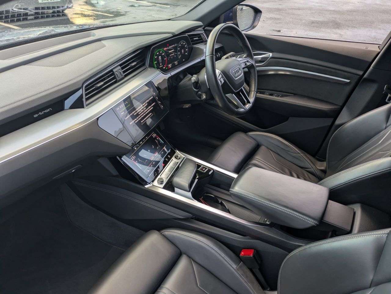 2021 AUDI E-TRON 2021 AUDI E-TRON