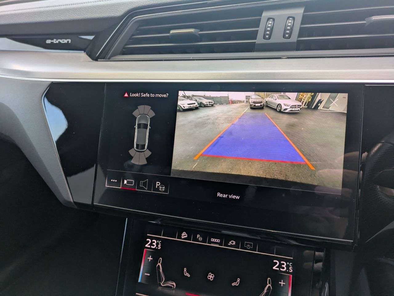 2021 AUDI E-TRON 2021 AUDI E-TRON