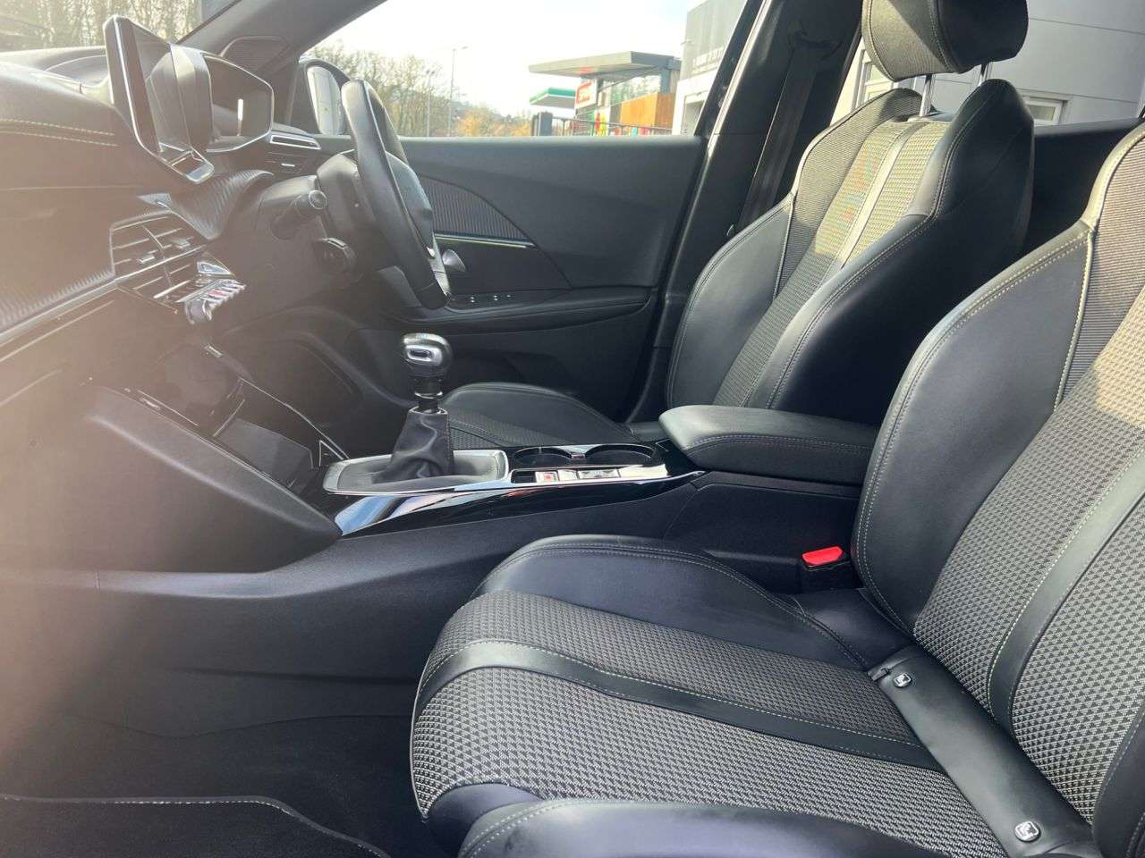 2021 PEUGEOT 2008 2021 PEUGEOT 2008