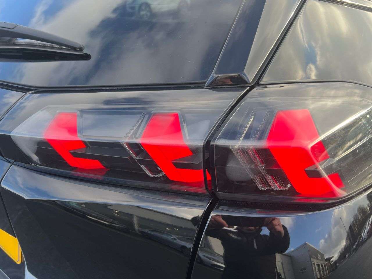 2021 PEUGEOT 2008 2021 PEUGEOT 2008