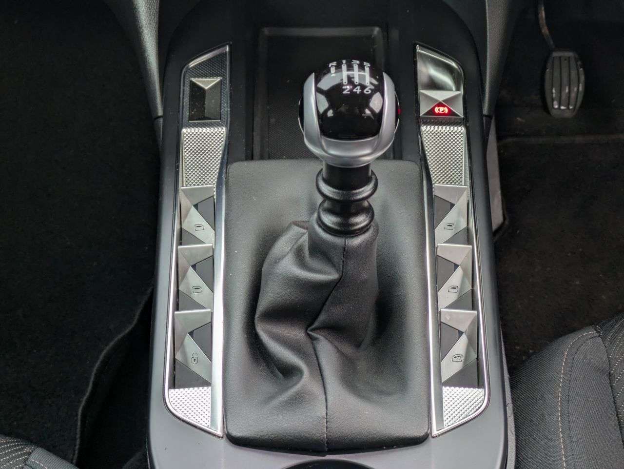 2021 DS AUTOMOBILES DS 3 CROSSBACK 2021 DS AUTOMOBILES DS 3 CROSSBACK