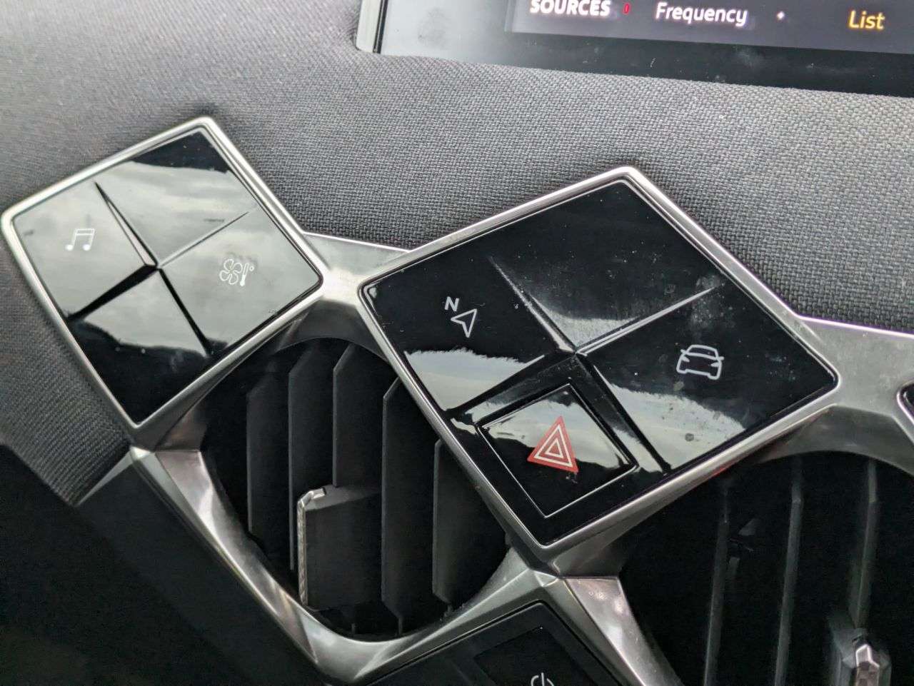 2021 DS AUTOMOBILES DS 3 CROSSBACK 2021 DS AUTOMOBILES DS 3 CROSSBACK