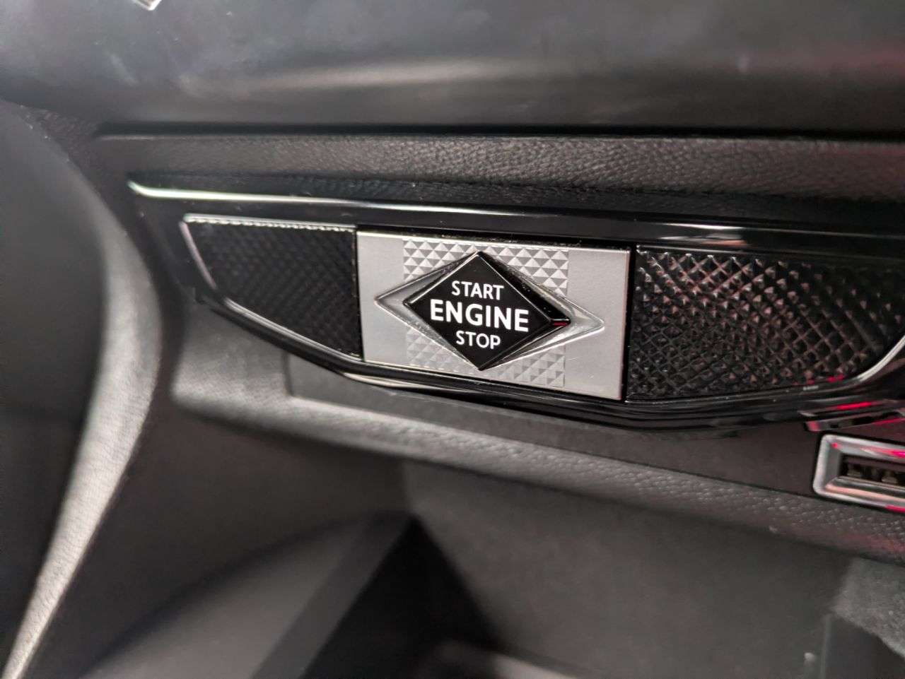 2021 DS AUTOMOBILES DS 3 CROSSBACK 2021 DS AUTOMOBILES DS 3 CROSSBACK