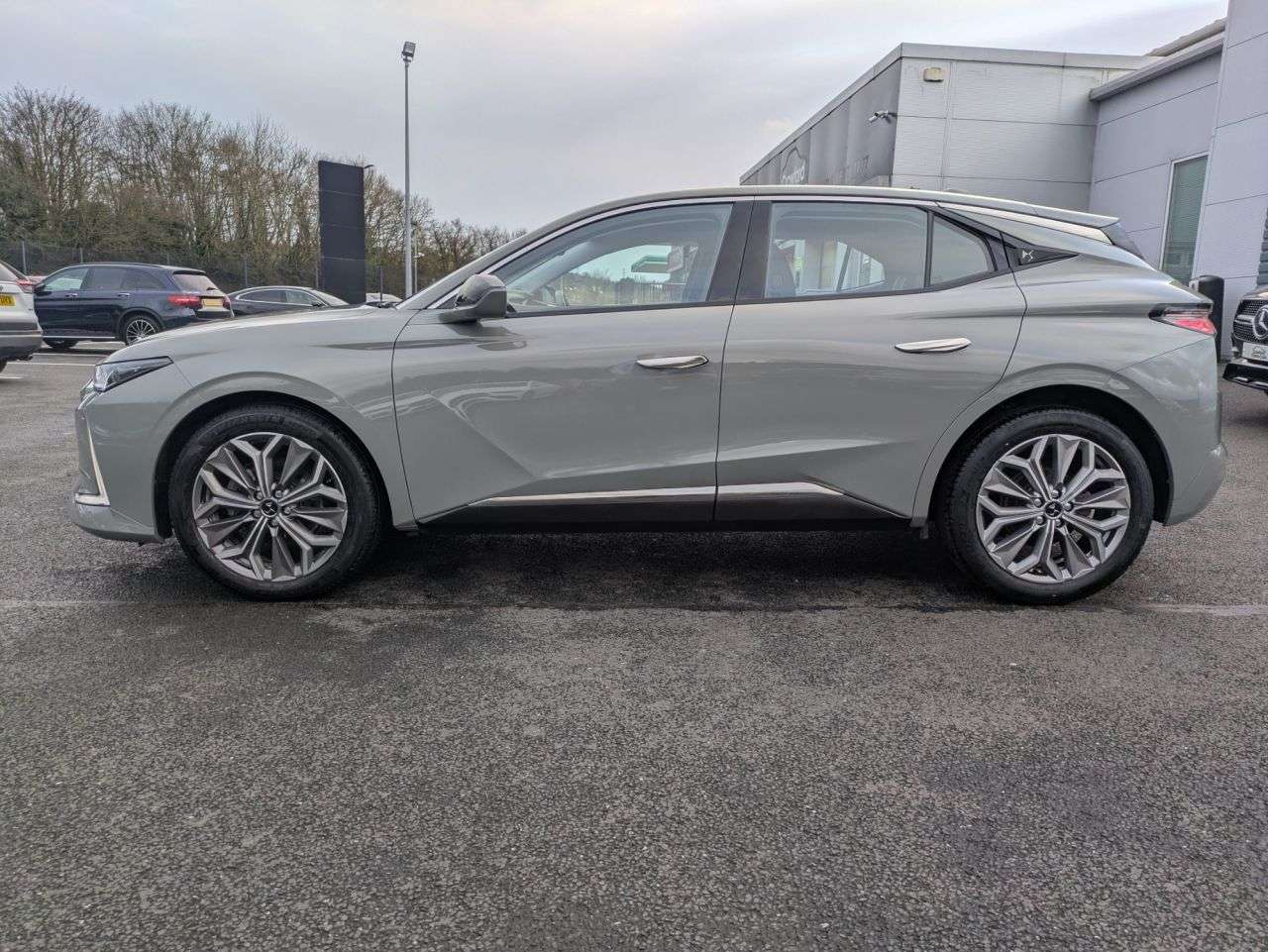 A 2023 DS AUTOMOBILES DS 4 1.2 PureTech Trocadero Hatchback 5dr Petrol EAT8 Euro 6 (s/s) (130 ps) A 2023 DS AUTOMOBILES DS 4 1.2 PureTech Trocadero Hatchback 5dr Petrol EAT8 Euro 6 (s/s) (130 ps)