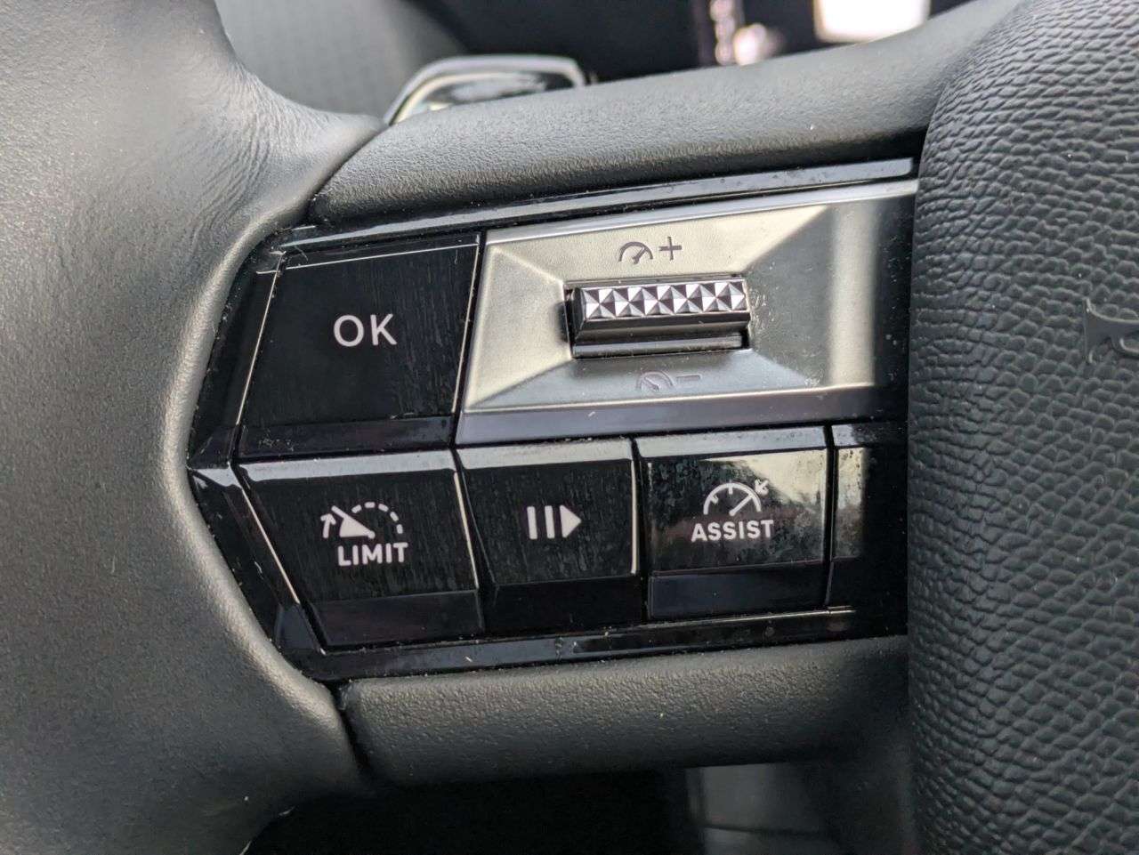 2023 DS AUTOMOBILES DS 4 2023 DS AUTOMOBILES DS 4