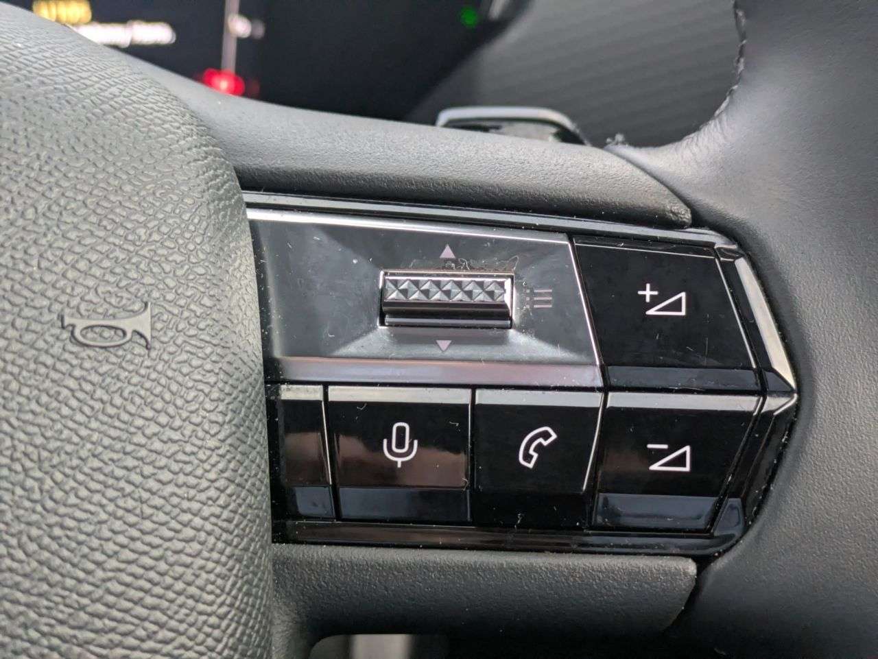 2023 DS AUTOMOBILES DS 4 2023 DS AUTOMOBILES DS 4