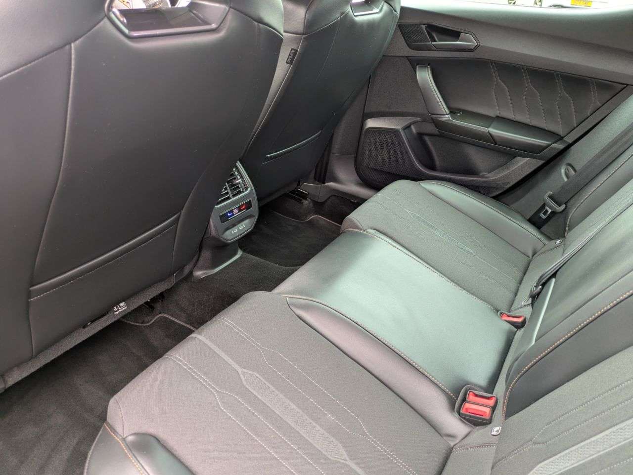 2023 CUPRA LEON 2023 CUPRA LEON