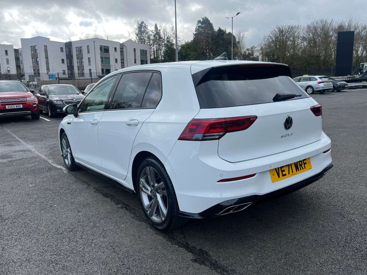 A 2022 VOLKSWAGEN GOLF 1.5 TSI R-Line Hatchback 5dr Petrol Manual Euro 6 (s/s) (130 ps) A 2022 VOLKSWAGEN GOLF 1.5 TSI R-Line Hatchback 5dr Petrol Manual Euro 6 (s/s) (130 ps)