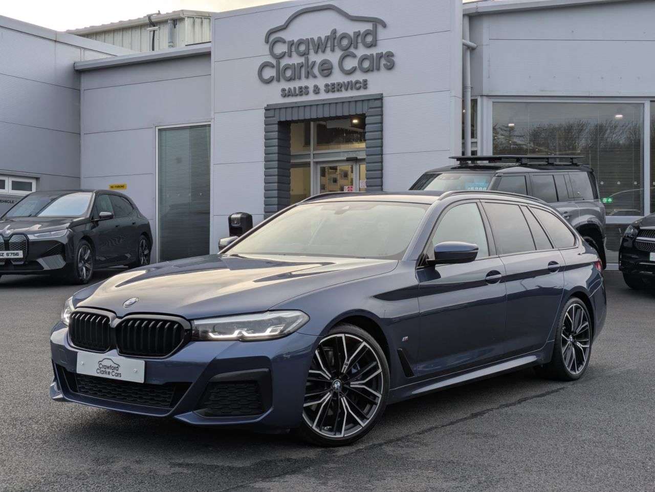 A 2021 BMW 5 SERIES 2.0 520d MHT M Sport Touring 5dr Diesel Hybrid Steptronic Euro 6 (s/s) (190 A 2021 BMW 5 SERIES 2.0 520d MHT M Sport Touring 5dr Diesel Hybrid Steptronic Euro 6 (s/s) (190