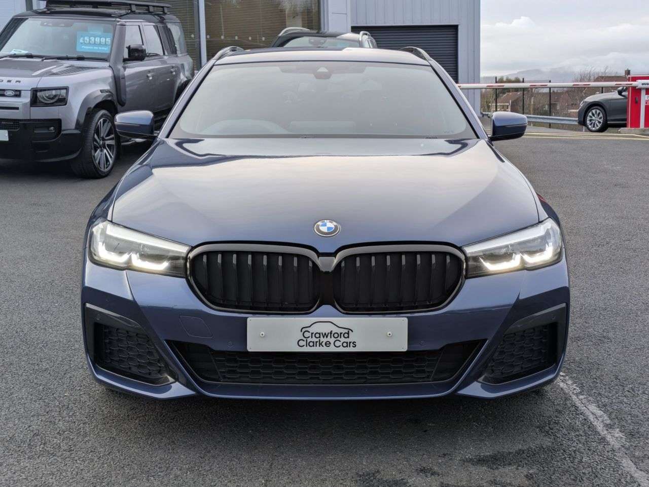 A 2021 BMW 5 SERIES 2.0 520d MHT M Sport Touring 5dr Diesel Hybrid Steptronic Euro 6 (s/s) (190 A 2021 BMW 5 SERIES 2.0 520d MHT M Sport Touring 5dr Diesel Hybrid Steptronic Euro 6 (s/s) (190