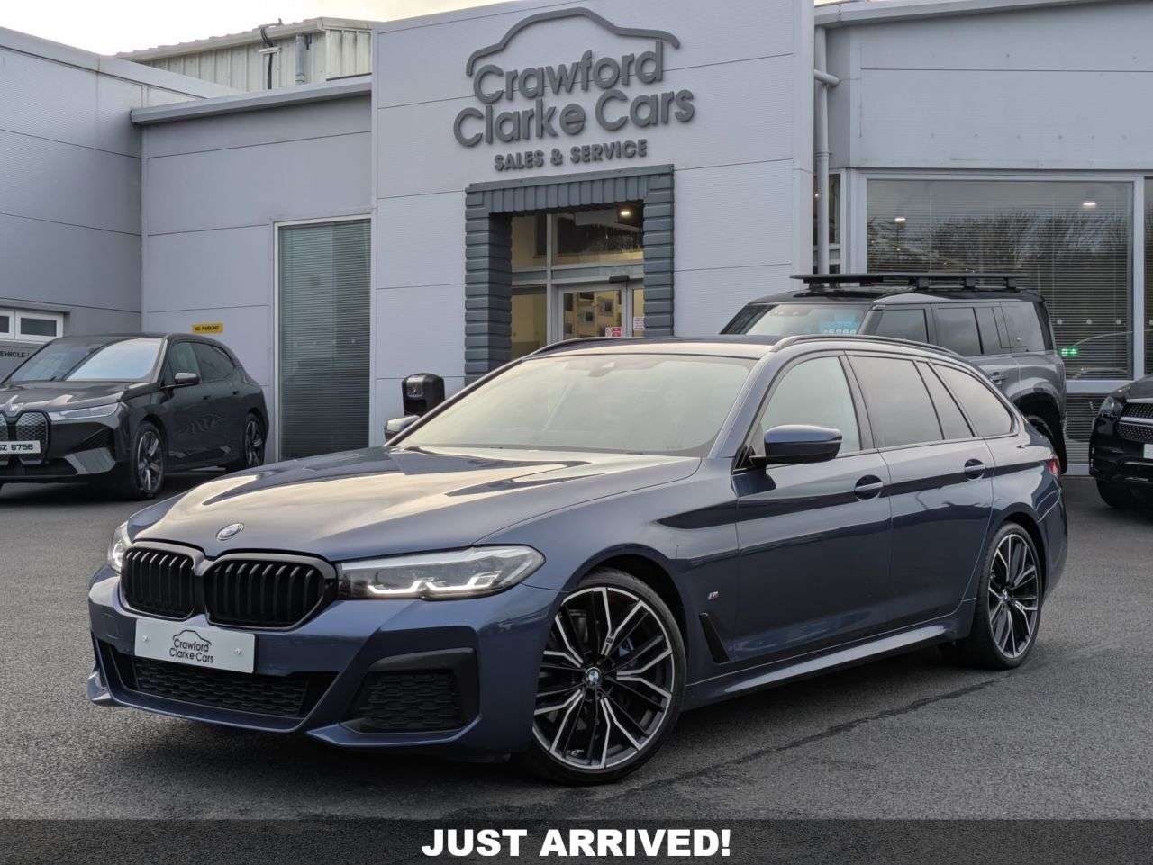 A 2021 BMW 5 SERIES 2.0 520d MHT M Sport Touring 5dr Diesel Hybrid Steptronic Euro 6 (s/s) (190 A 2021 BMW 5 SERIES 2.0 520d MHT M Sport Touring 5dr Diesel Hybrid Steptronic Euro 6 (s/s) (190