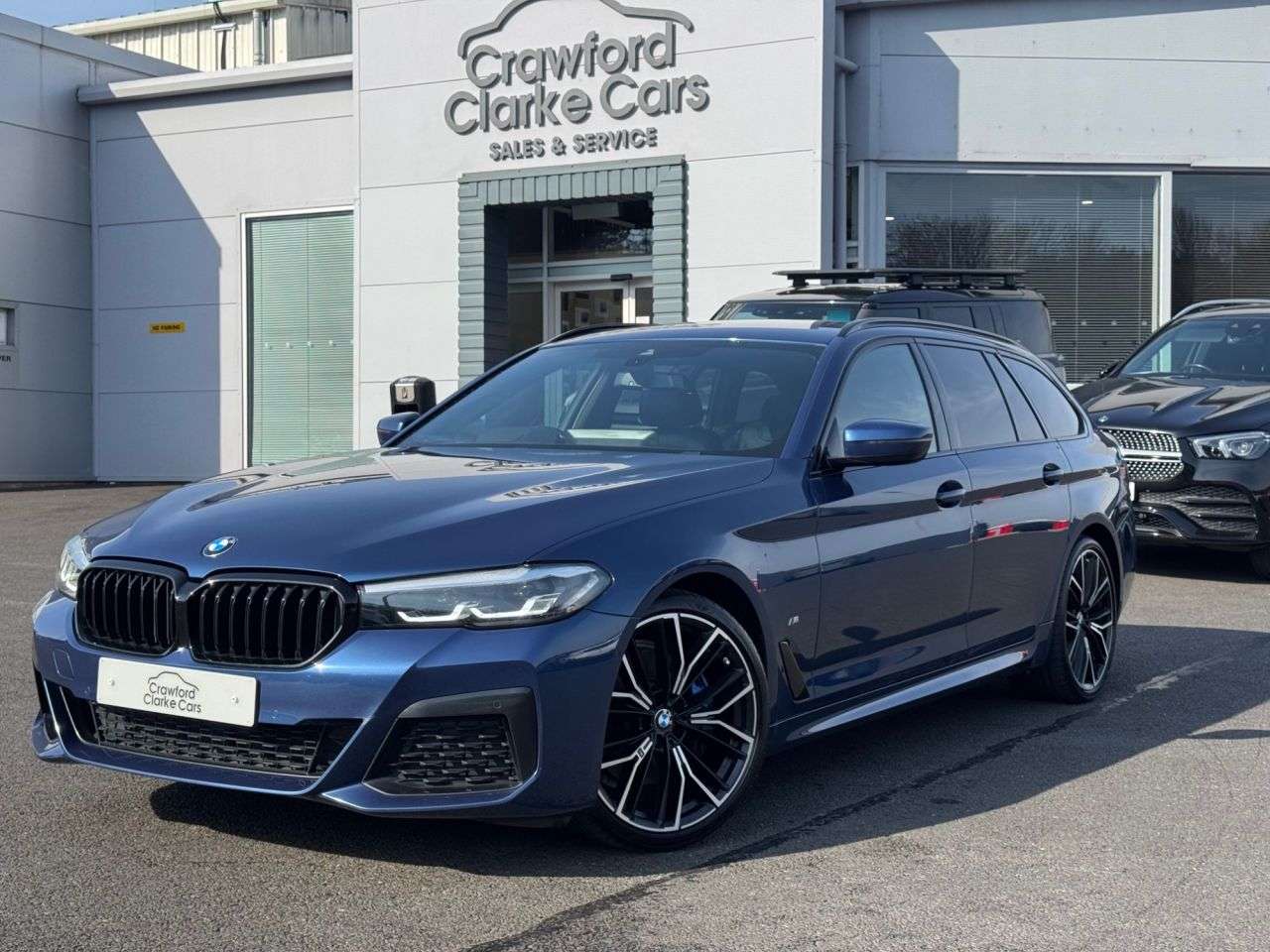 A 2021 BMW 5 SERIES 2.0 520d MHT M Sport Touring 5dr Diesel Hybrid Steptronic Euro 6 (s/s) (190 A 2021 BMW 5 SERIES 2.0 520d MHT M Sport Touring 5dr Diesel Hybrid Steptronic Euro 6 (s/s) (190