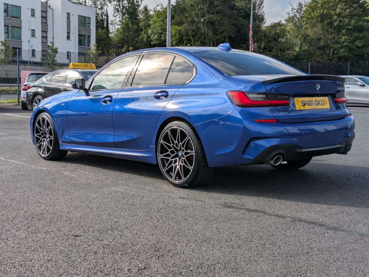 A 2021 BMW 3 SERIES 2.0 320d MHT M Sport Saloon 4dr Diesel Hybrid Auto Euro 6 (s/s) (190 ps) A 2021 BMW 3 SERIES 2.0 320d MHT M Sport Saloon 4dr Diesel Hybrid Auto Euro 6 (s/s) (190 ps)