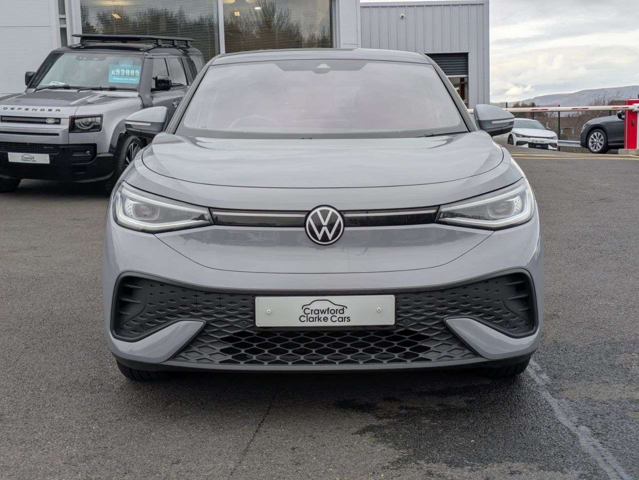 A 2022 VOLKSWAGEN ID.5 Pro Performance 77kWh Style SUV 5dr Electric Auto (204 ps) A 2022 VOLKSWAGEN ID.5 Pro Performance 77kWh Style SUV 5dr Electric Auto (204 ps)