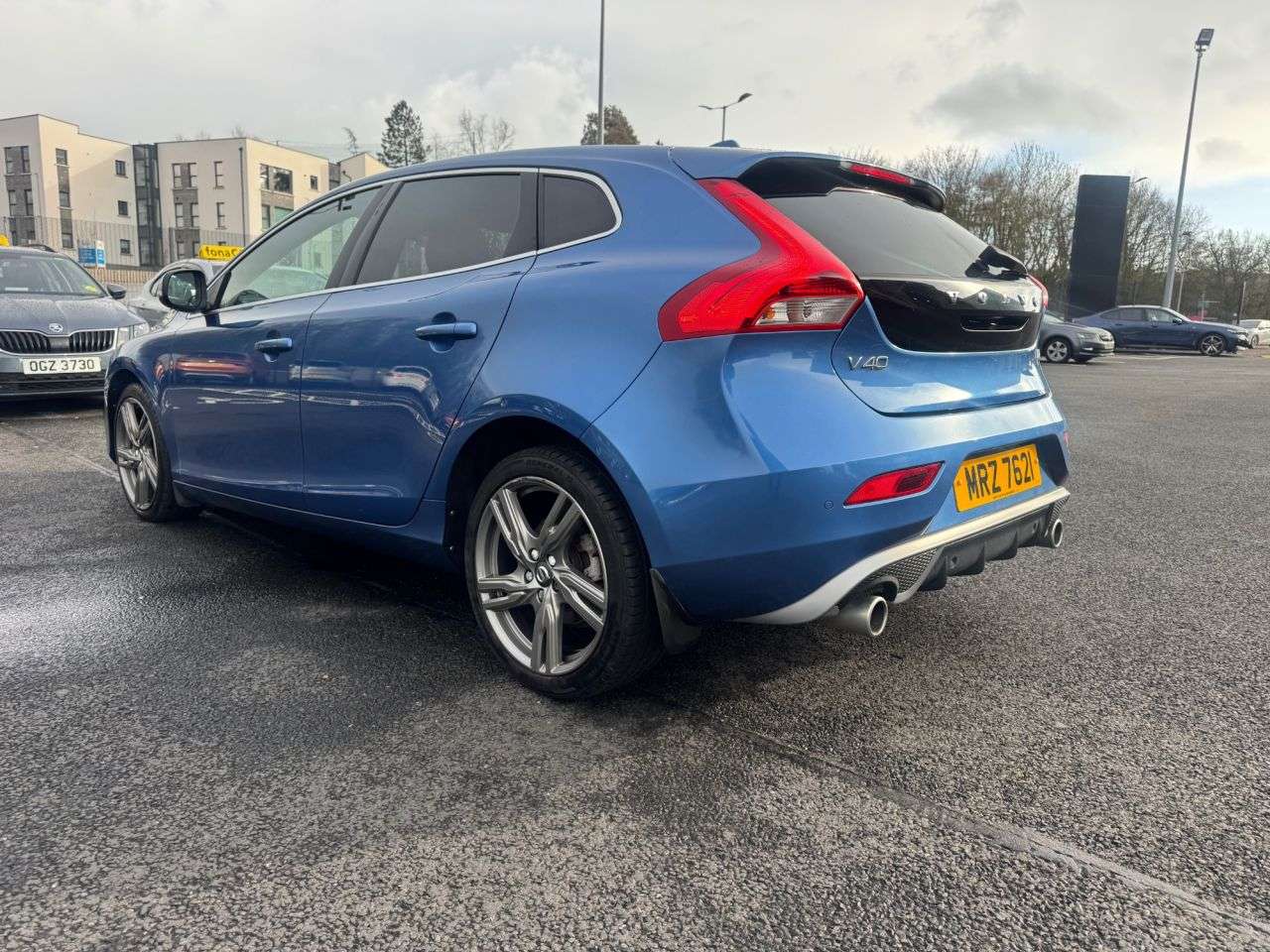 A 2017 VOLVO V40 2.0 D2 R-Design Pro Hatchback 5dr Diesel Manual Euro 6 (s/s) (120 ps) A 2017 VOLVO V40 2.0 D2 R-Design Pro Hatchback 5dr Diesel Manual Euro 6 (s/s) (120 ps)
