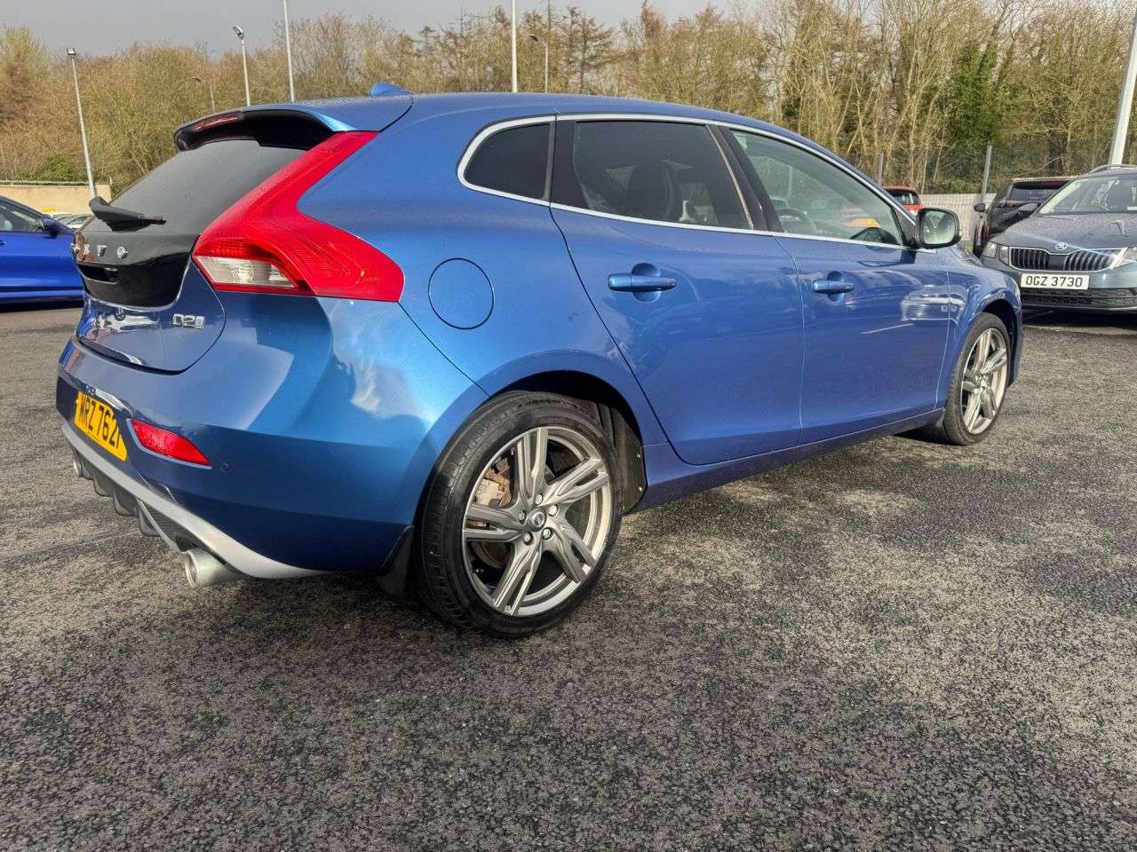 2017 VOLVO V40 2017 VOLVO V40
