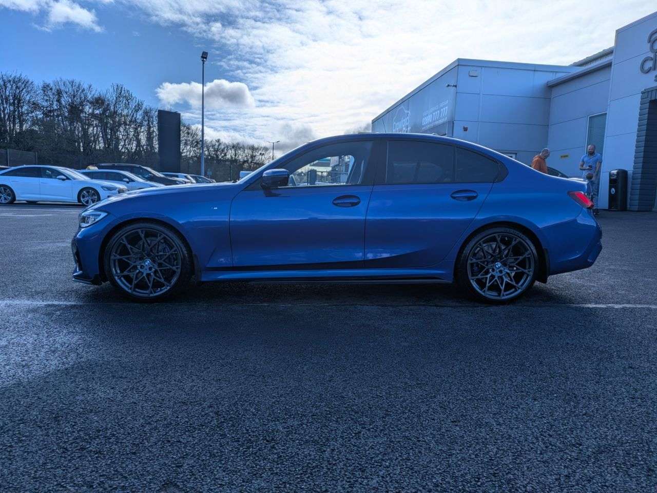 A 2019 BMW 3 SERIES 2.0 320d M Sport Saloon 4dr Diesel Auto Euro 6 (s/s) (190 ps) A 2019 BMW 3 SERIES 2.0 320d M Sport Saloon 4dr Diesel Auto Euro 6 (s/s) (190 ps)