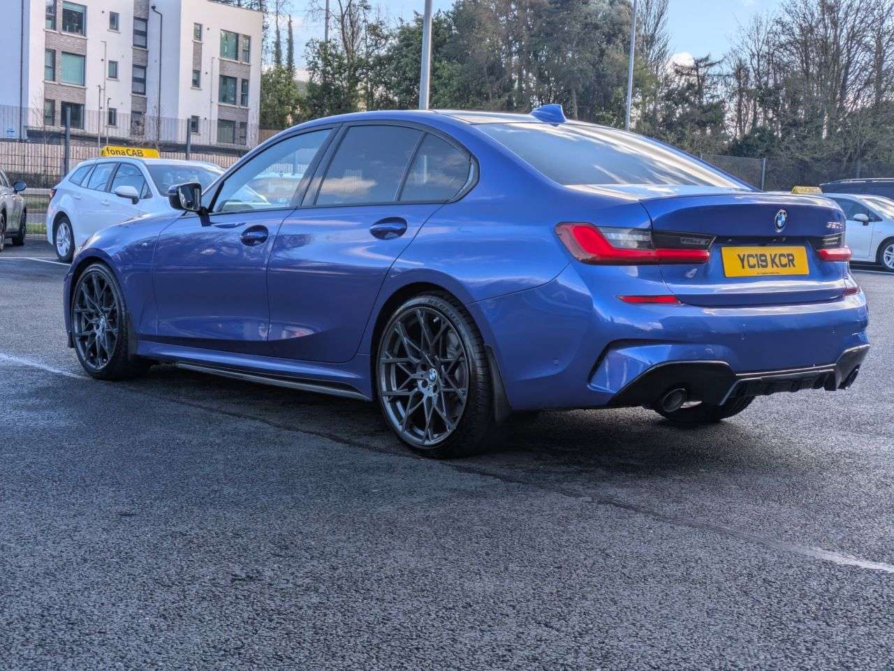 A 2019 BMW 3 SERIES 2.0 320d M Sport Saloon 4dr Diesel Auto Euro 6 (s/s) (190 ps) A 2019 BMW 3 SERIES 2.0 320d M Sport Saloon 4dr Diesel Auto Euro 6 (s/s) (190 ps)