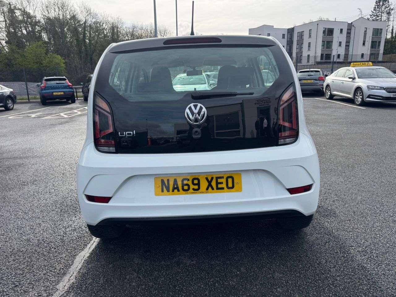 A 2020 VOLKSWAGEN UP! 1.0 Move up! Hatchback 5dr Petrol Manual Euro 6 (s/s) (60 ps) A 2020 VOLKSWAGEN UP! 1.0 Move up! Hatchback 5dr Petrol Manual Euro 6 (s/s) (60 ps)