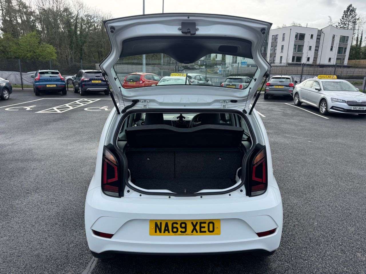 2020 VOLKSWAGEN UP! 2020 VOLKSWAGEN UP!
