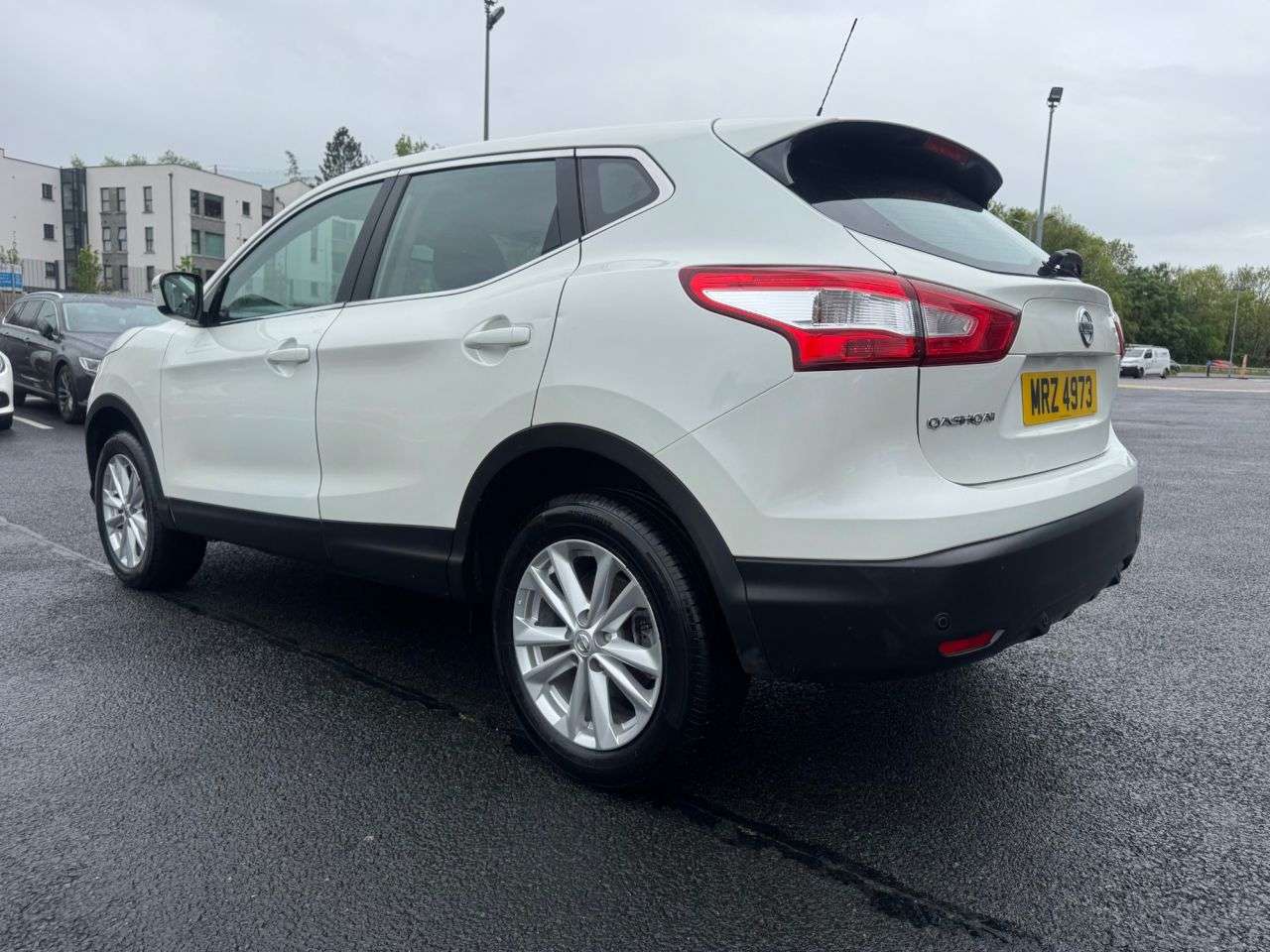 A 2017 NISSAN QASHQAI 1.2 DIG-T Acenta SUV 5dr Petrol Manual 2WD Euro 6 (s/s) (115 ps) A 2017 NISSAN QASHQAI 1.2 DIG-T Acenta SUV 5dr Petrol Manual 2WD Euro 6 (s/s) (115 ps)