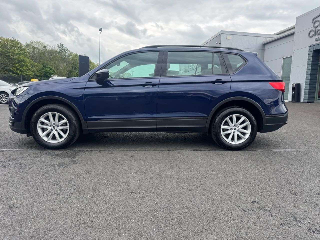 A 2021 SEAT TARRACO 1.5 TSI EVO SE SUV 5dr Petrol Manual Euro 6 (s/s) (150 ps) A 2021 SEAT TARRACO 1.5 TSI EVO SE SUV 5dr Petrol Manual Euro 6 (s/s) (150 ps)